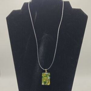 Murano Glass Elegant Gold and‎ Green Pendant Necklace Vintage